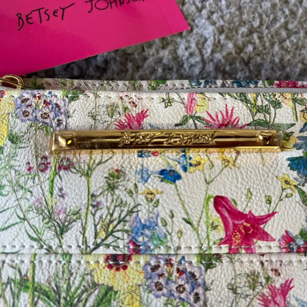 BETSEY JOHNSON  Wristlet Pouch Womens One Size Floral White Gold Wrist Strap
